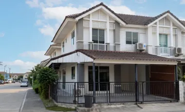 For rent 3 bedrooms townhouse in Bang Phli, Samut Prakan