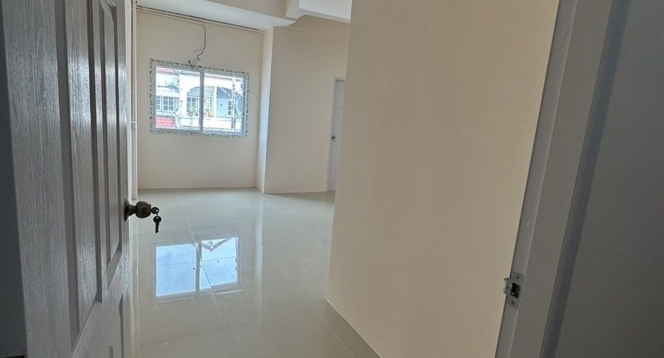 For rent 4 bedrooms townhouse in Rat Burana, Bangkok