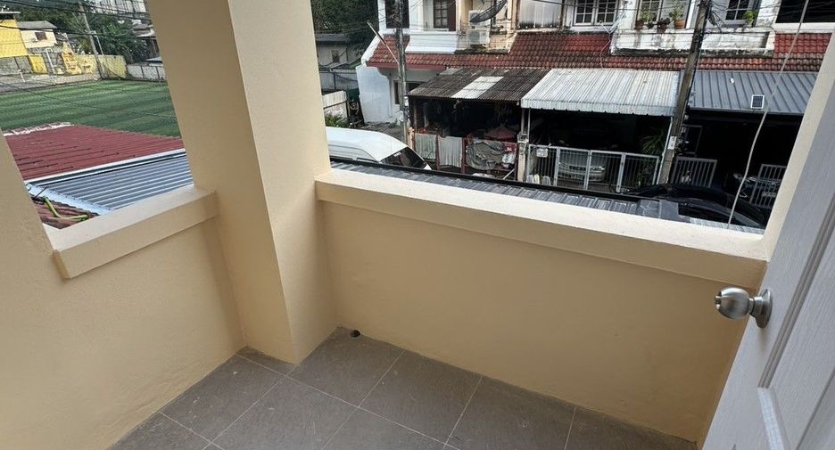 For rent 4 bedrooms townhouse in Rat Burana, Bangkok