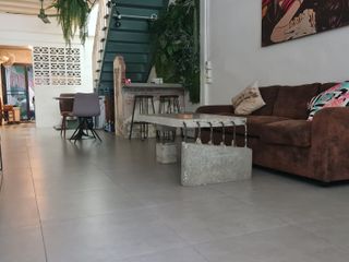 For rent 2 bedrooms townhouse in Huai Khwang, Bangkok