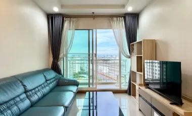 For rent 2 bedrooms condo in Huai Khwang, Bangkok