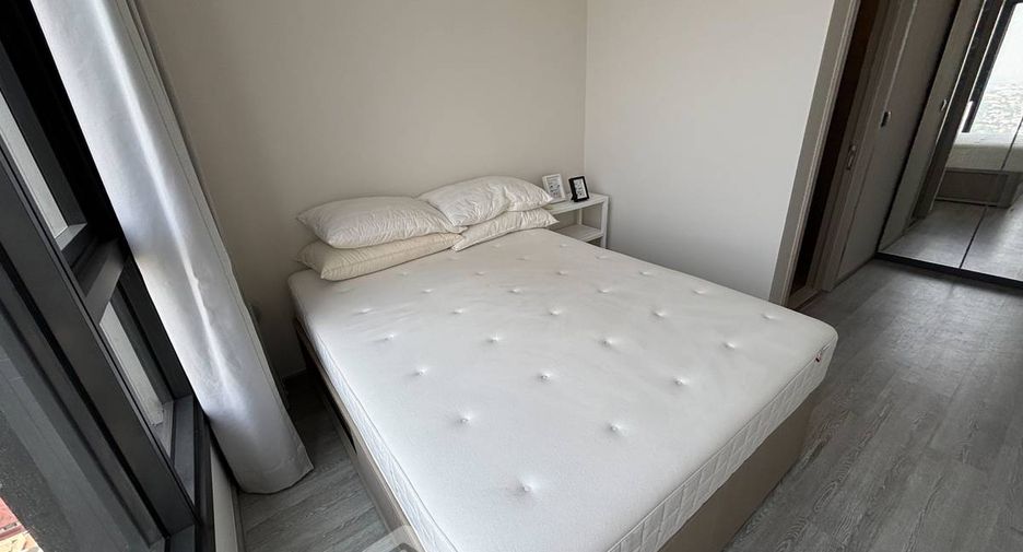 For rent 1 bed condo in Phra Khanong, Bangkok
