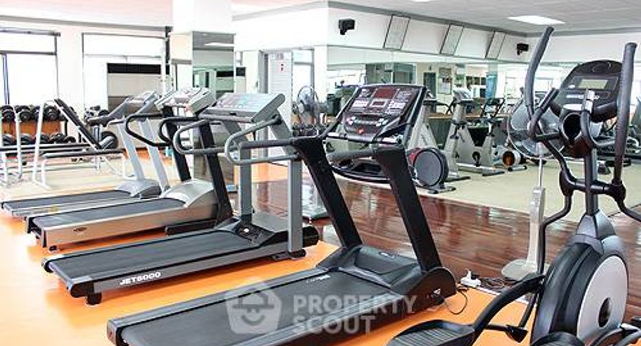 For rent 2 bedrooms apartment in Watthana, Bangkok