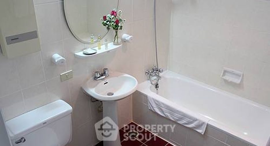 For rent 2 bedrooms apartment in Watthana, Bangkok