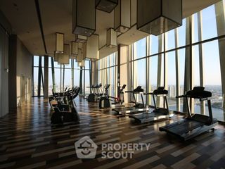 Condo en alquiler de 3 habitaciones en Yan Nawa, Bangkok