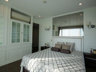 Condo en alquiler de 3 habitaciones en Yan Nawa, Bangkok