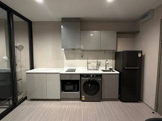 À louer 1 chambre condo à Huai Khwang, Bangkok