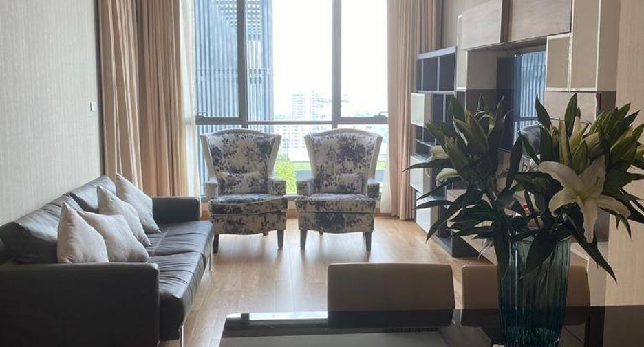 For rent 3 bedrooms condo in Khlong Toei, Bangkok