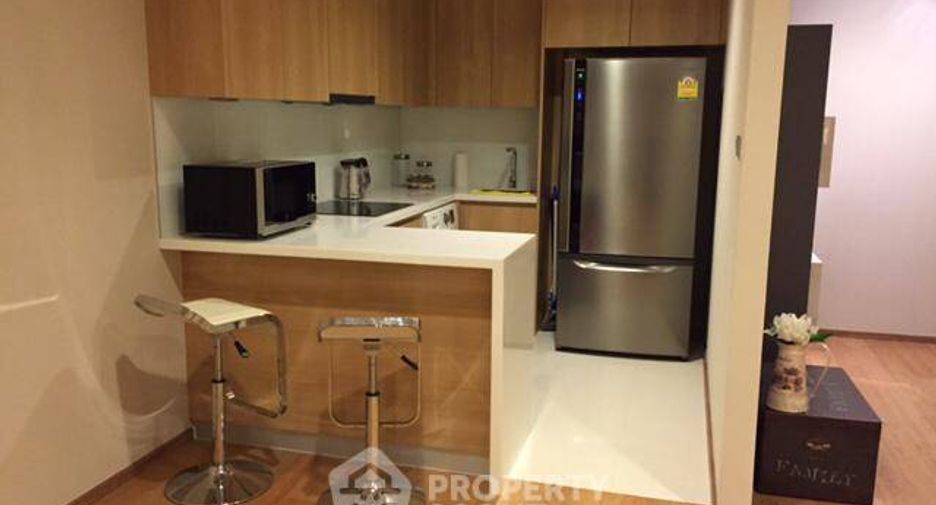 For rent 3 bedrooms condo in Khlong Toei, Bangkok