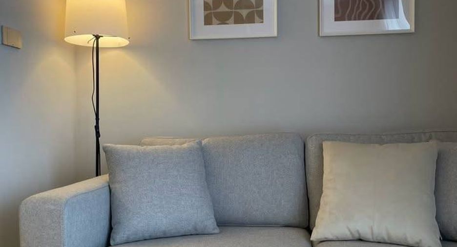 For rent 2 bedrooms condo in Bang Rak, Bangkok