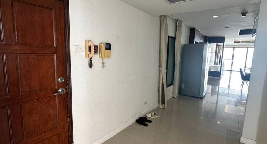 For rent 3 bedrooms condo in Bang Lamung, Chonburi