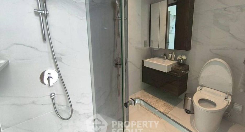 For rent 3 ベッドルーム condo in Sathon, Bangkok