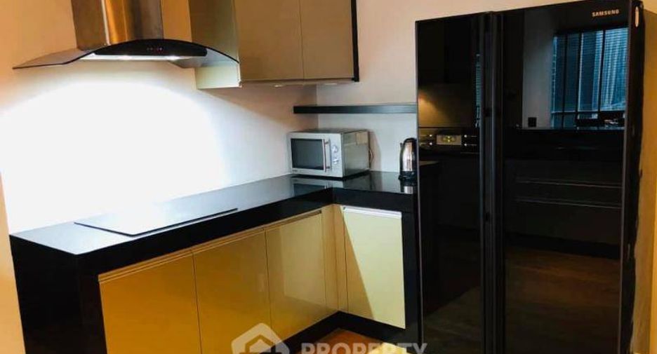 For rent 3 bedrooms condo in Khlong Toei, Bangkok
