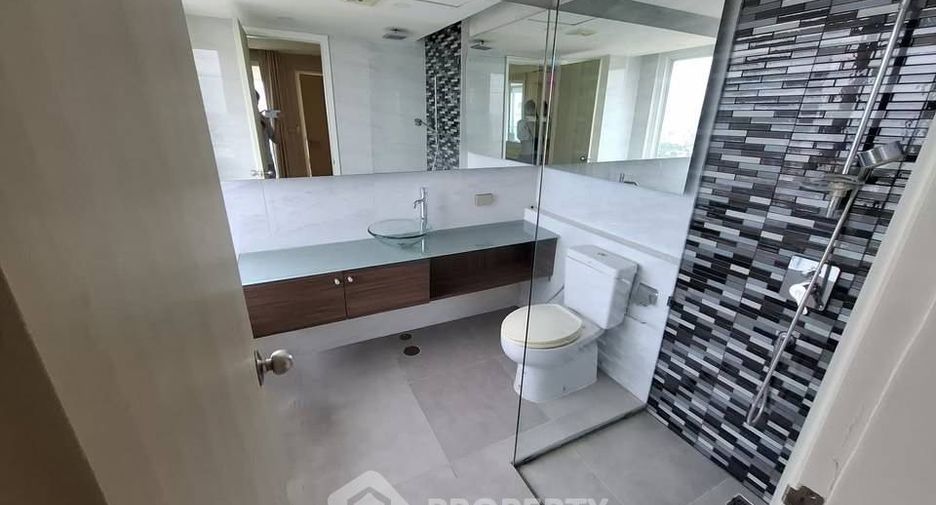 For rent 2 bedrooms condo in Bang Lamung, Chonburi