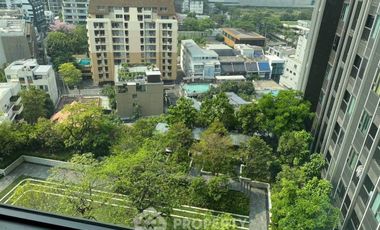 Wohnung zur Miete mit 1 Zimmer in Pathum Wan, Bangkok