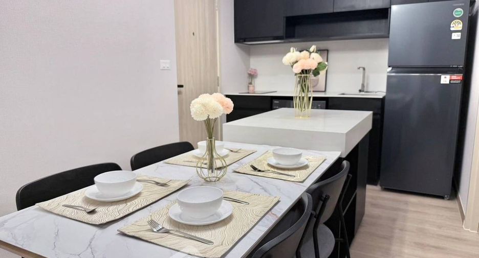 For rent 2 bedrooms condo in Huai Khwang, Bangkok
