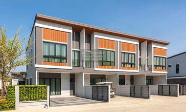For sale 3 bedrooms townhouse in Lat Lum Kaeo, Pathum Thani