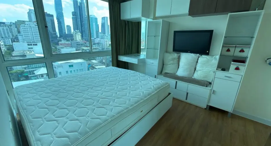 À louer 1 chambre condo à Bang Rak, Bangkok