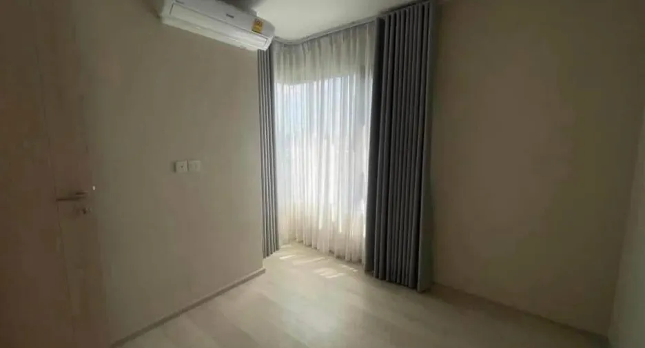 For rent 2 bedrooms condo in Pathum Wan, Bangkok