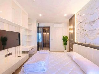 À louer 2 chambres condo à Huai Khwang, Bangkok