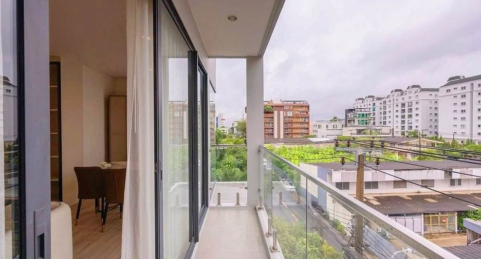 À louer 2 chambres condo à Huai Khwang, Bangkok