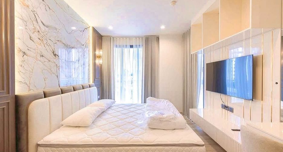 À louer 2 chambres condo à Huai Khwang, Bangkok