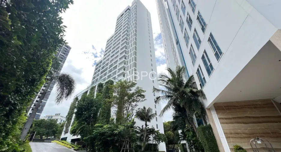For rent and for sale 1 bed condo in Bang Lamung, Chonburi