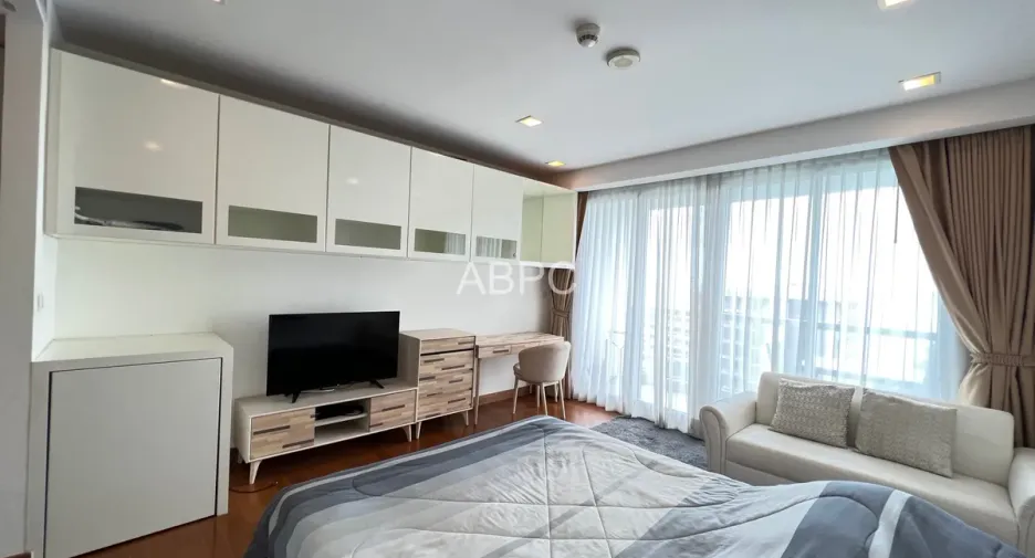 For rent and for sale 1 bed condo in Bang Lamung, Chonburi