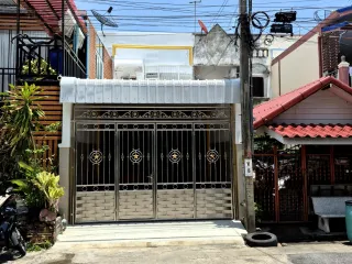 出租 2 卧室 联排别墅 在 Phasi Charoen, 曼谷