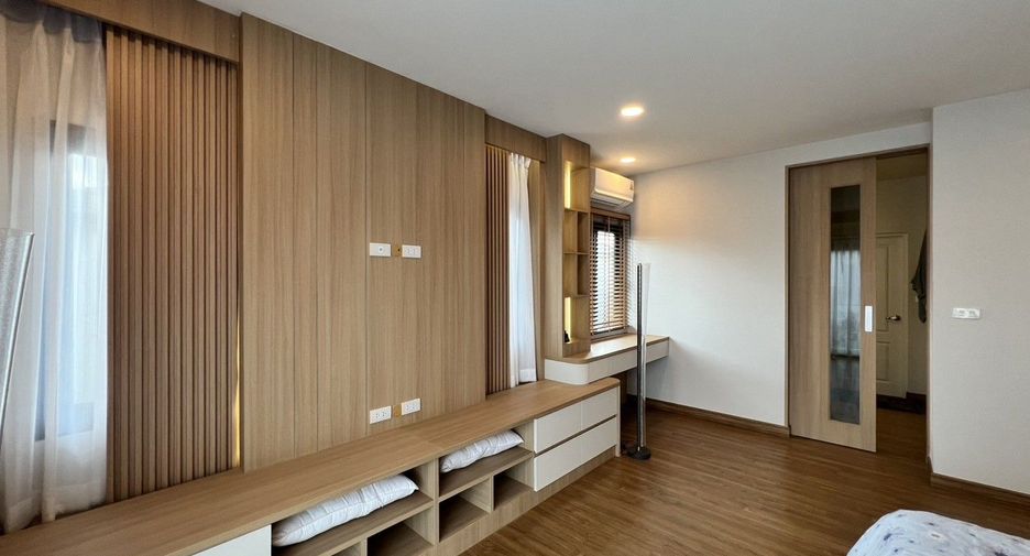 À vendre et à louer 5 chambres maison à Nong Khaem, Bangkok