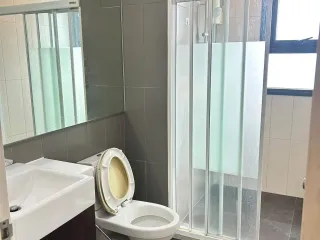For sale 2 bedrooms condo in Huai Khwang, Bangkok