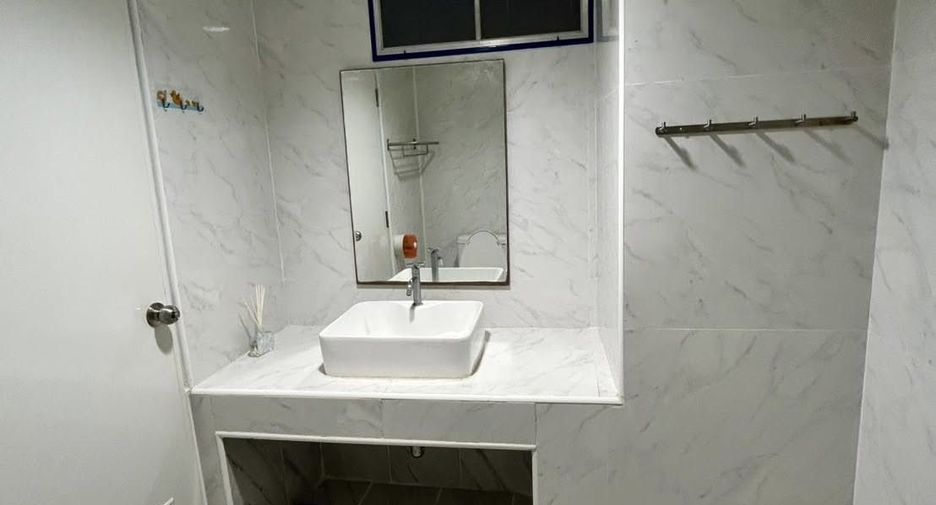 Wohnung zum Kauf mit 1 Zimmer in Huai Khwang, Bangkok