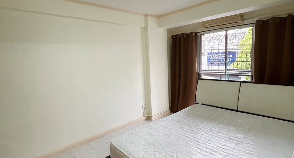Wohnung zum Kauf mit 1 Zimmer in Huai Khwang, Bangkok