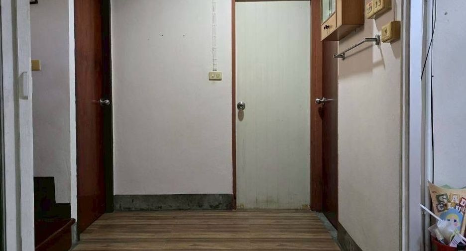 Haus zum Kauf mit 3 Zimmer in Min Buri, Bangkok