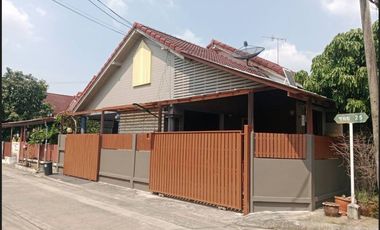 Haus zum Kauf mit 3 Zimmer in Min Buri, Bangkok