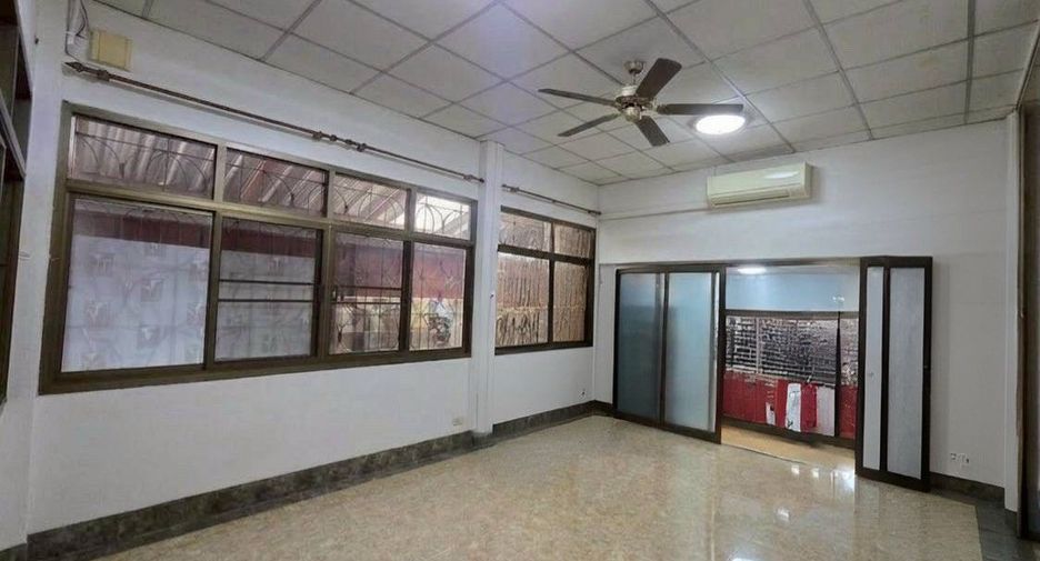 Haus zum Kauf mit 3 Zimmer in Min Buri, Bangkok