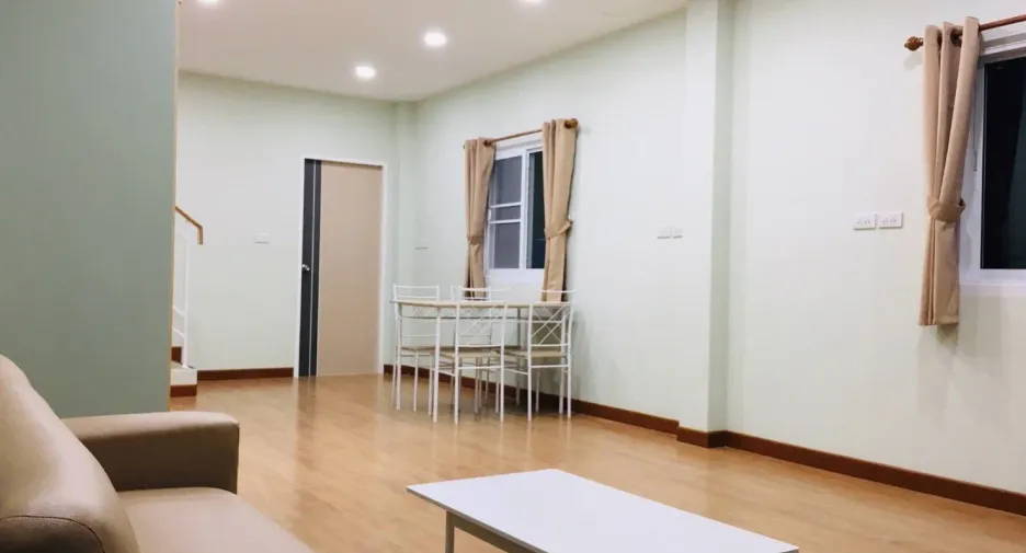 出租 2 卧室 联排别墅 在 Mueang Khon Kaen, Khon Kaen