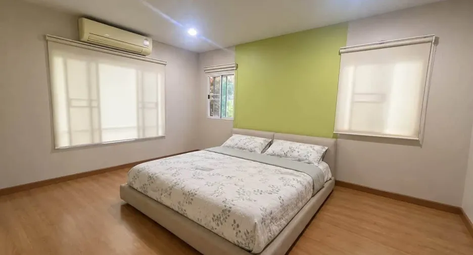 出租 3 卧室 独立屋 在 Pak Kret, Nonthaburi
