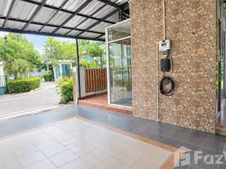 À louer 3 chambres maison de ville à Pak Kret, Nonthaburi