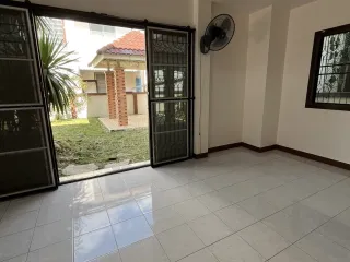 Casa en venta de 3 habitaciones en San Kamphaeng, Chiang Mai