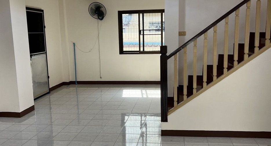 For sale 3 bedrooms house in San Kamphaeng, Chiang Mai