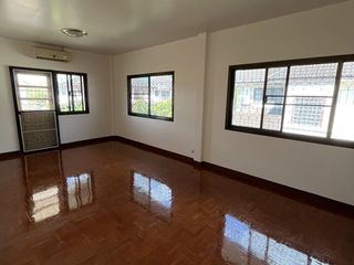 Casa en venta de 3 habitaciones en San Kamphaeng, Chiang Mai
