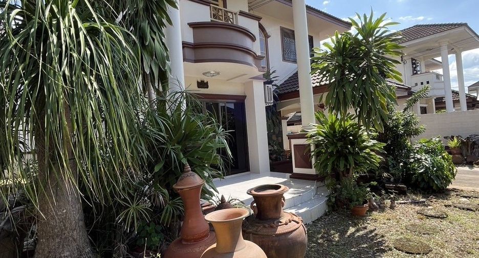 For sale 3 bedrooms house in San Kamphaeng, Chiang Mai