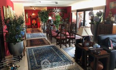 For sale 3 bedrooms condo in Watthana, Bangkok