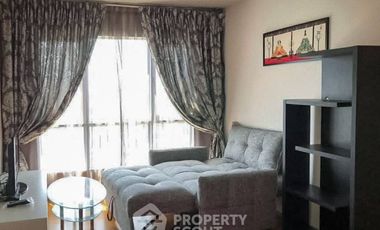 For rent 2 bedrooms condo in Khlong San, Bangkok