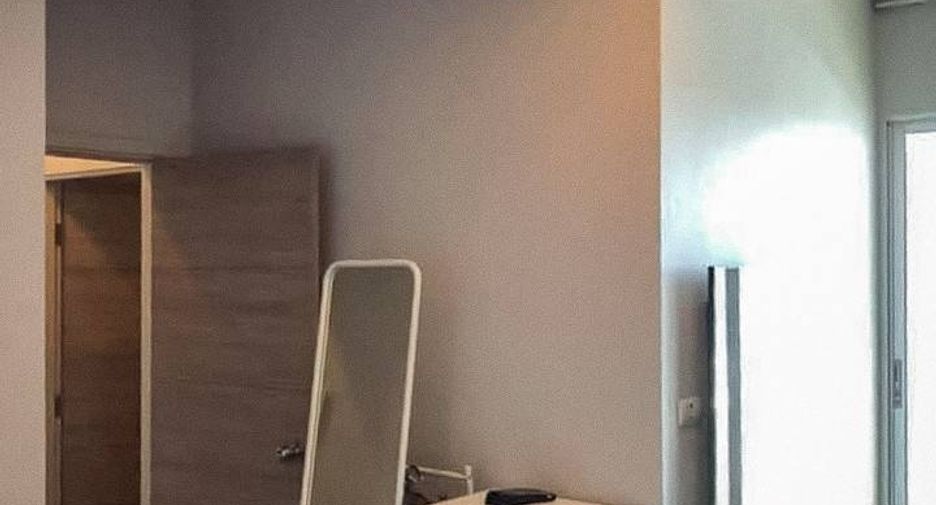 For rent 2 bedrooms condo in Khlong San, Bangkok