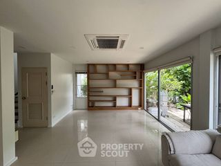 Haus zum Kauf mit 3 Zimmer in Bang Khen, Bangkok