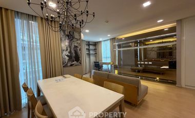 À louer et à vendre 3 chambres condo à Khlong Toei, Bangkok