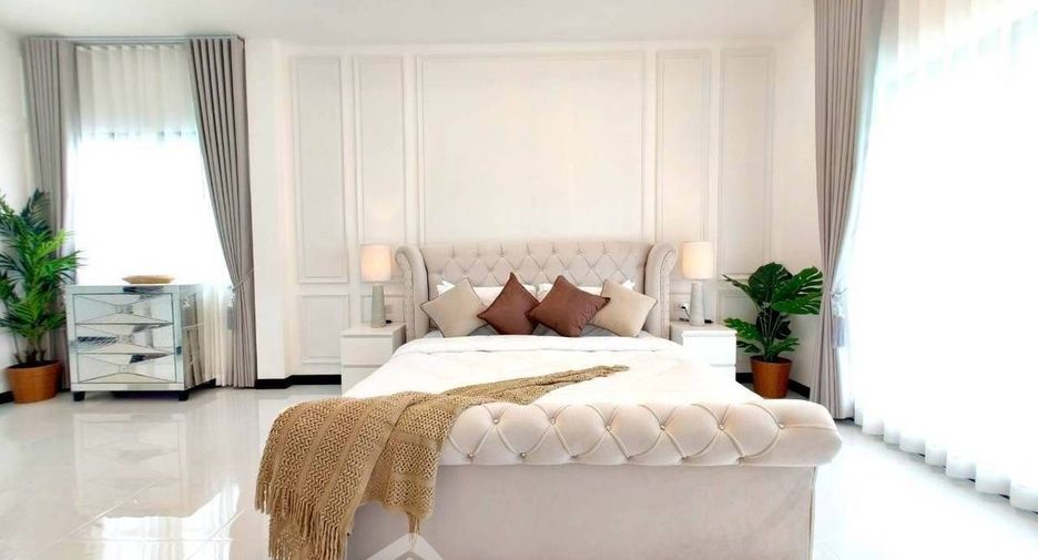 For rent and for sale 4 bedrooms house in East Pattaya, Pattaya