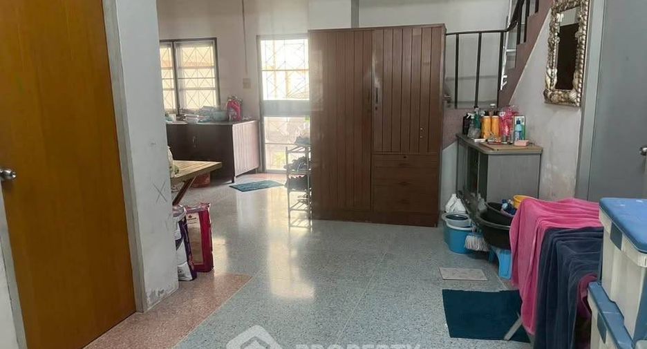 For sale 4 bedrooms townhouse in Mueang Chon Buri, Chonburi